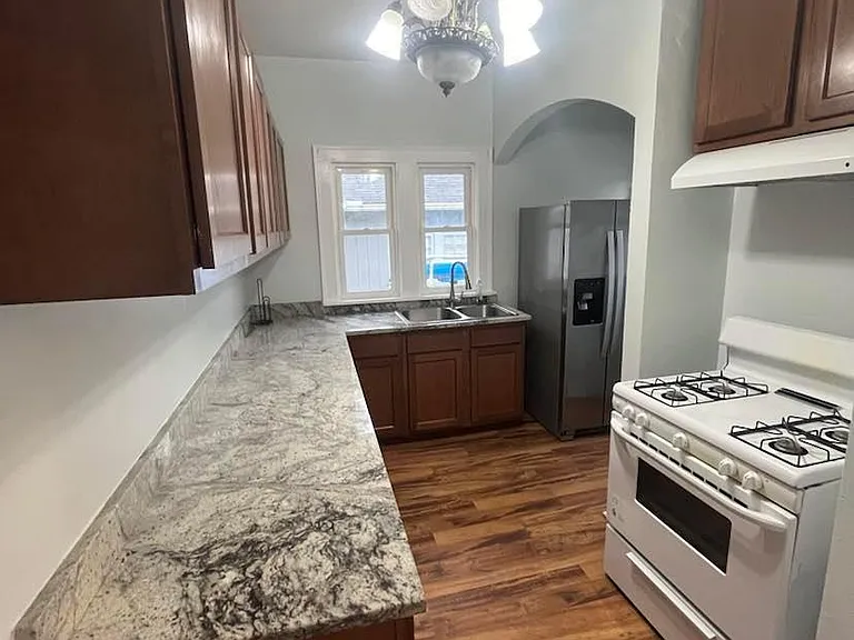 309 N Byrkit Ave — Photo 4