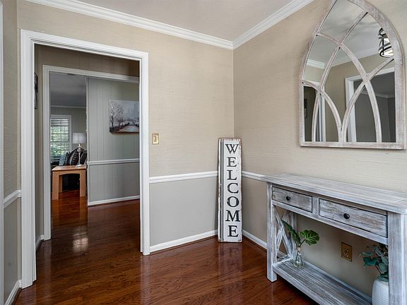 4th image of 5517 Woodberry Ln