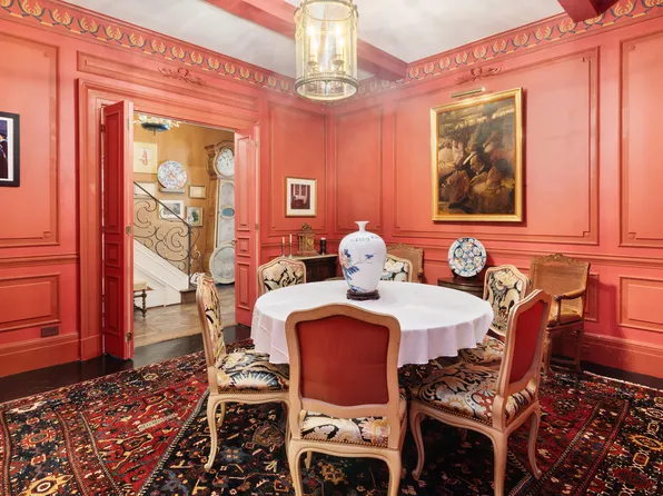 829 Park Avenue image 3 of 14