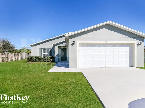 1371 SW Sudder Ave, Port Saint Lucie, FL 34953