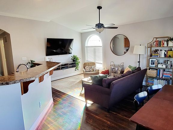 4th image of 112 Leonardwood Dr Unit 206