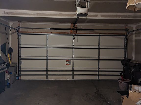 3rd image of 931 Willow Glen Dr #108