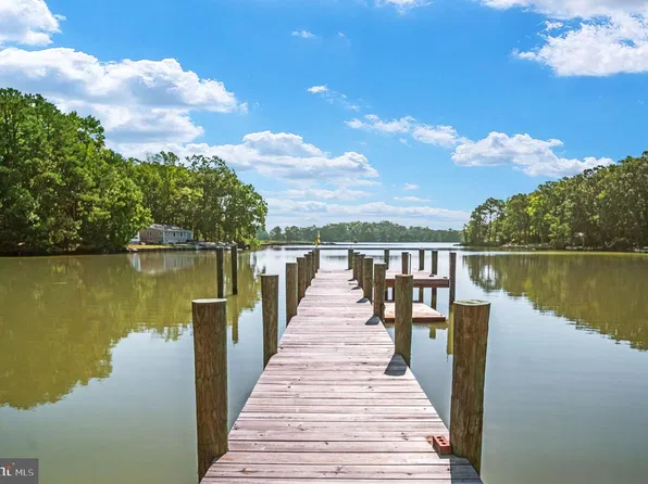 1026 Presley Creek Dr, Heathsville, VA 22473