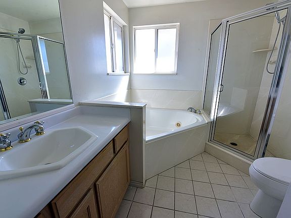 5th image of 3307 S Park Springs Dr