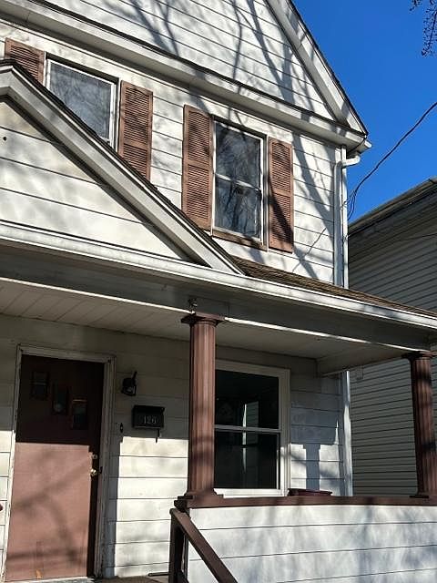 1st image of 126 W Bennett St