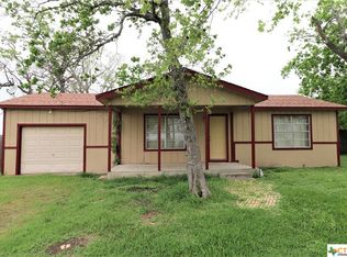 1458 Us Highway 59 N, Goliad, TX 77963