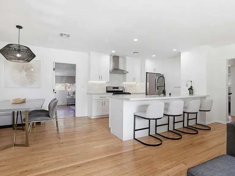 4958 Canoga Ave — Photo 9