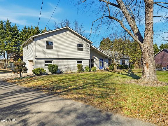 3rd image of 1014 Kensington Blvd