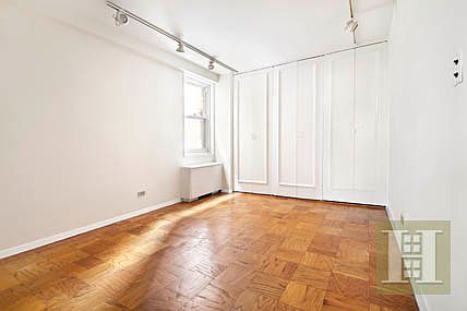 5th image of 165 W 66th St APT 8V