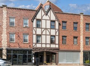 191 N Marion St #3, Oak Park, IL 60301