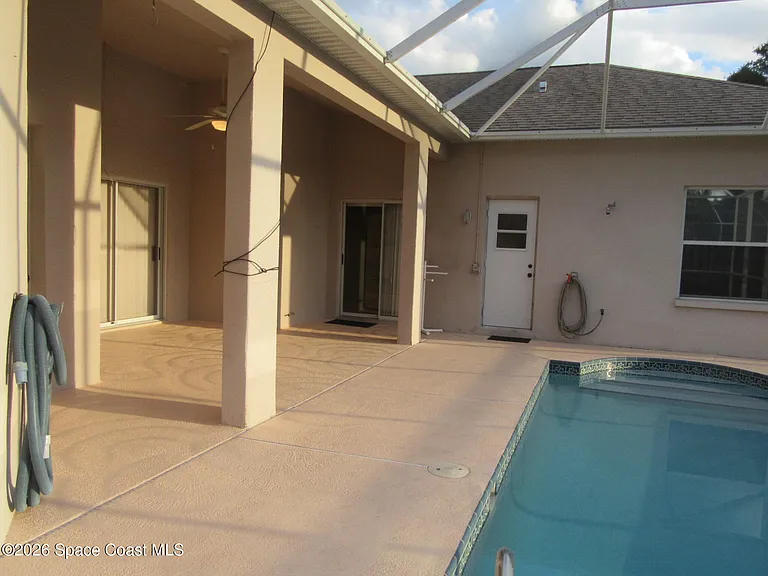 1804 Abbeyridge Dr — Photo 29