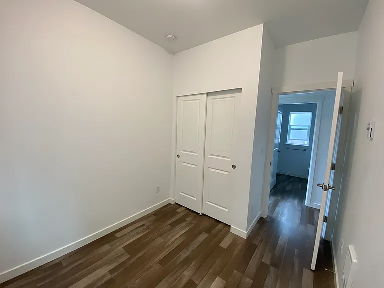 607 Finnegan Way — Photo 6