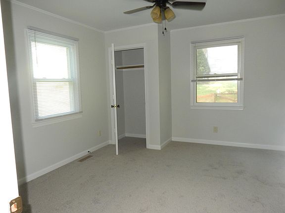 2nd image of 3 Marshall Ct