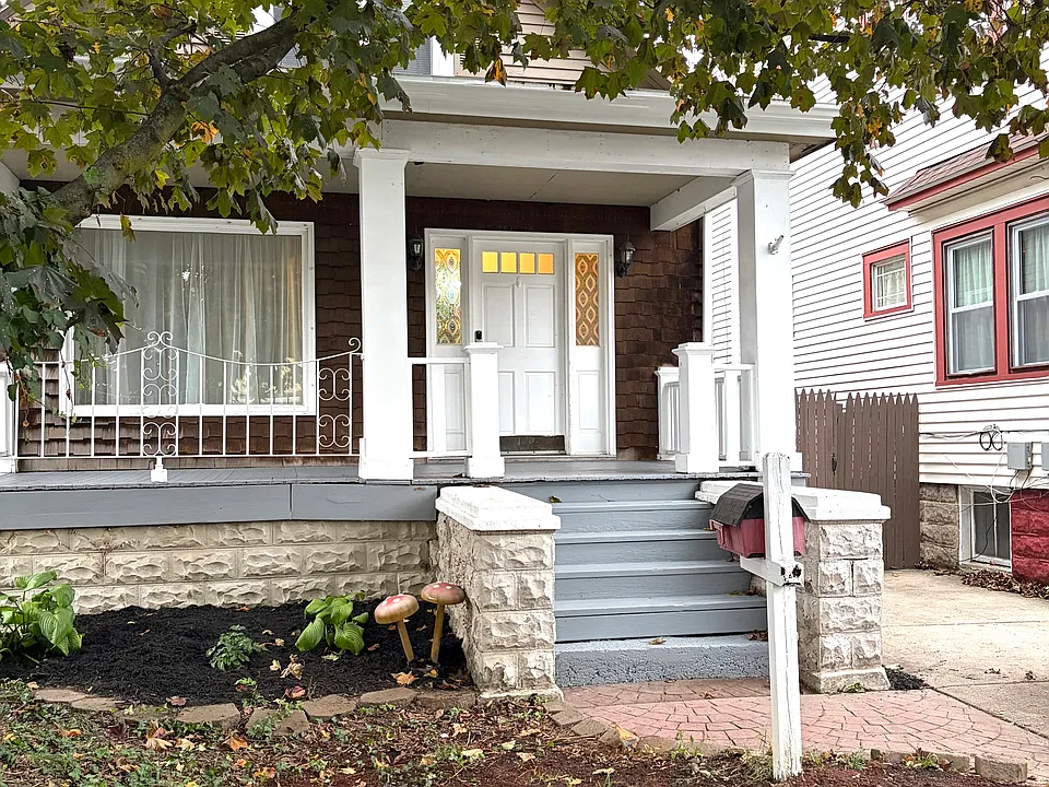 148 Pries Ave