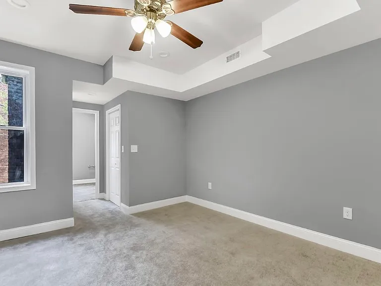 1428 E Federal St — Photo 9
