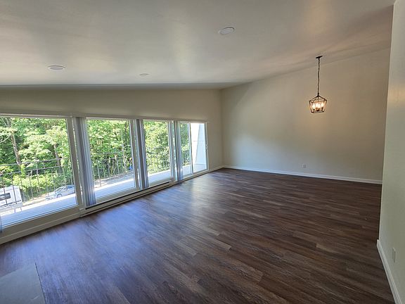 5th image of 9347 52nd Ave S #9347
