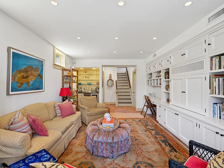 34 Howard St — Photo 17