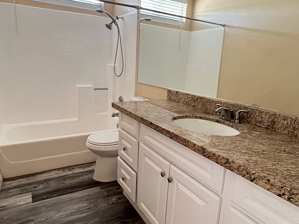 2nd image of 14675 King Canyon Rd #A