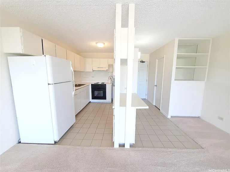 1333 Heulu St #707 — Photo 3
