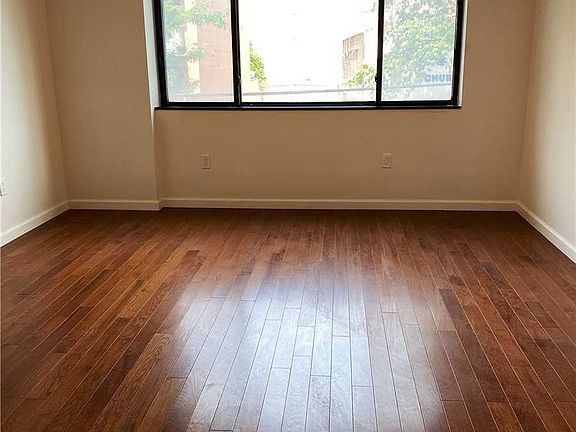 3rd image of 13646 41st Ave Unit 2D