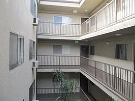 2nd image of 1562 W 4th St APT 305