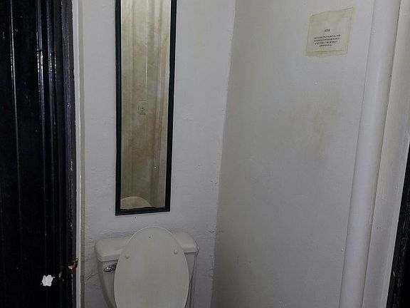 4th image of 140 E 16th St APT 6E