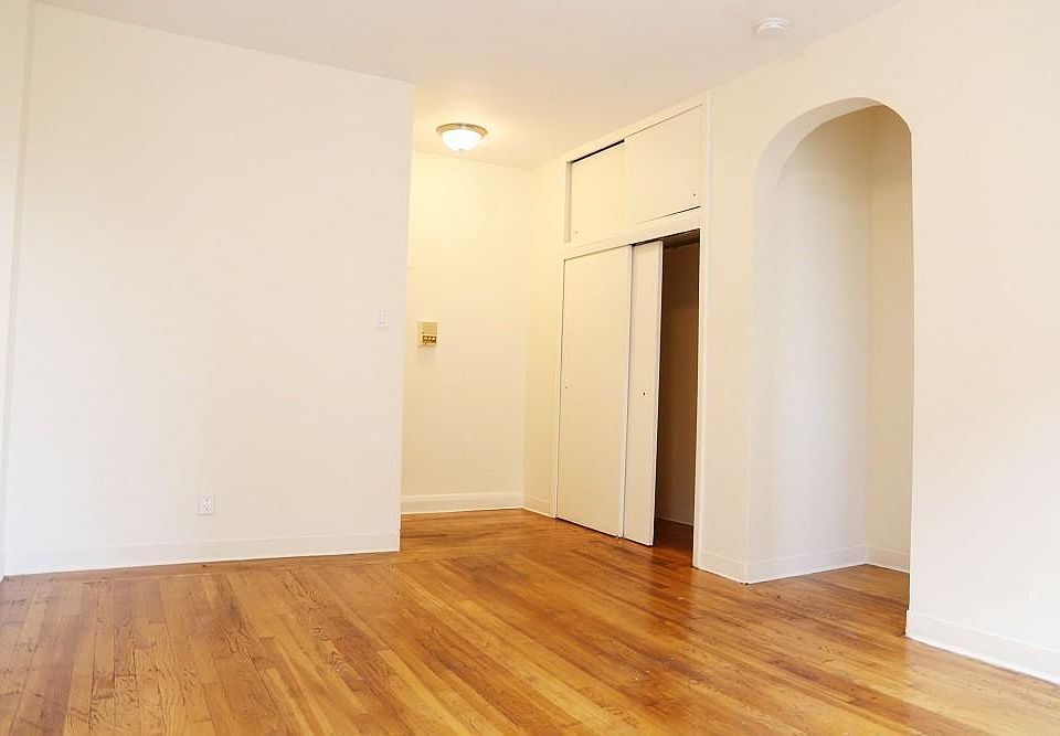1st image of 1224 St Nicholas Ave APT 3H