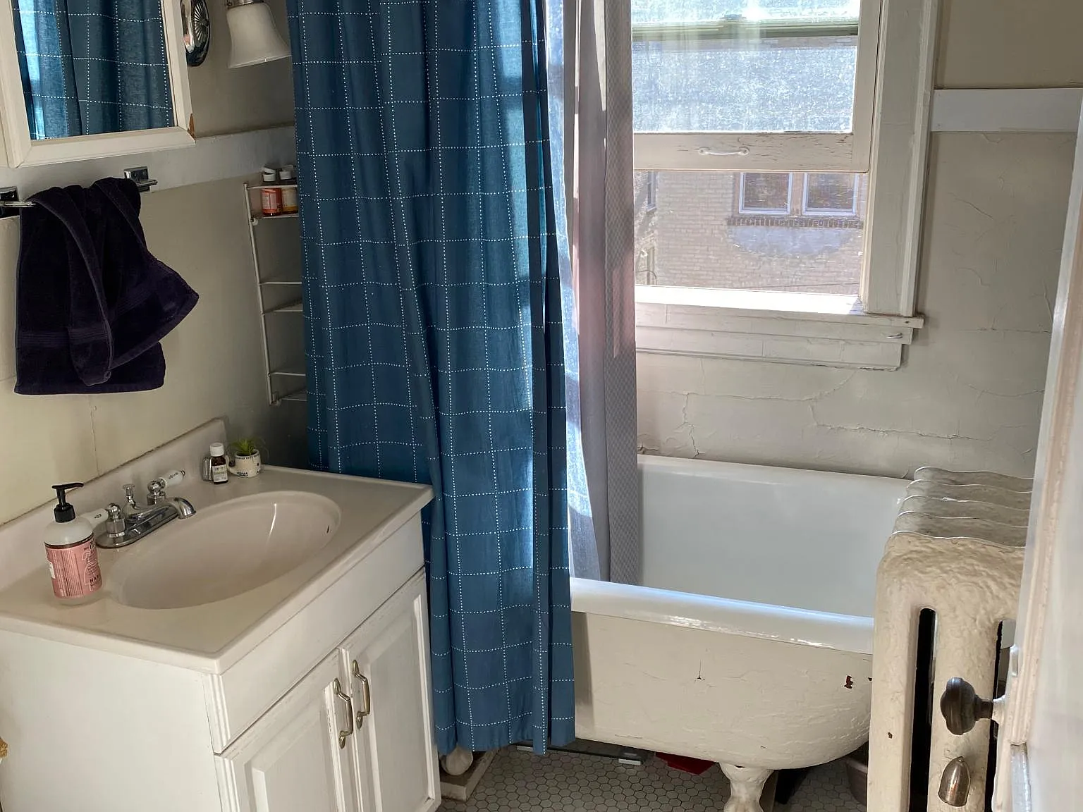 2 bed, 750 sqft, $1,400 — Photo 4