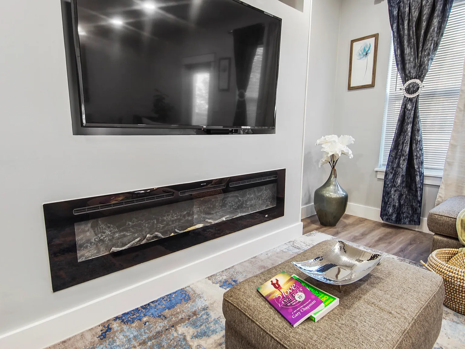 3 bed, 2.5 bath, 1420 sqft, $2,600 — Photo 2