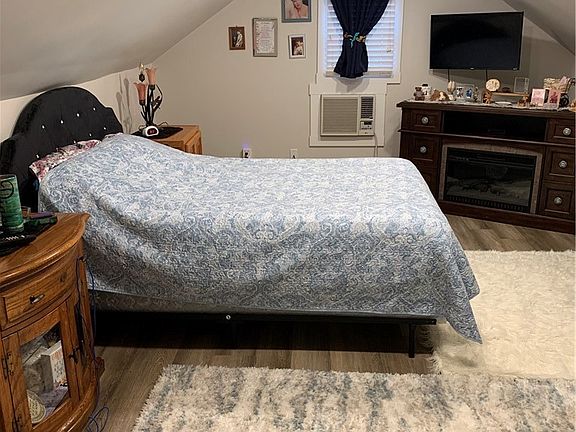 5th image of 1942 Fisher Dr