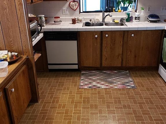 4th image of 1126 Chinaberry Way