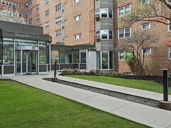 2nd image of 4940 N Marine Dr #519