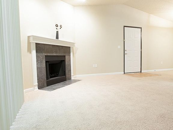 5th image of 3305 115th Ave NE #1102