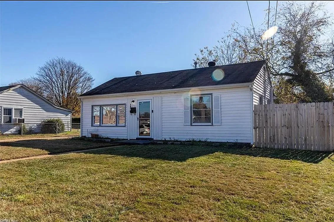 769 Denison Ave — Photo 4
