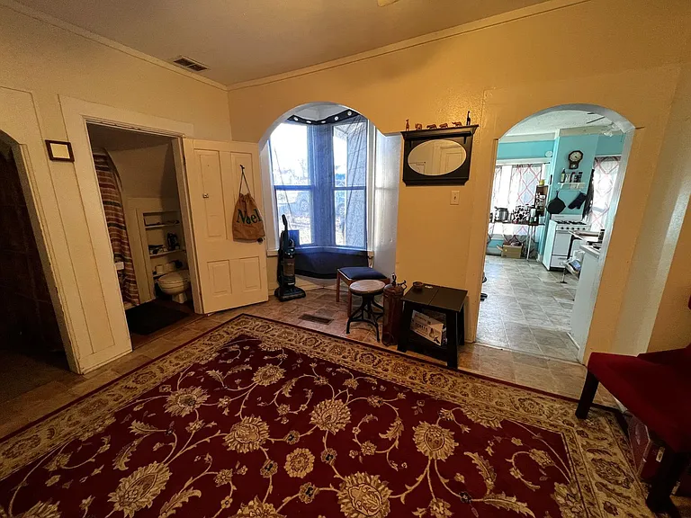 819 S Van Buren St — Photo 6