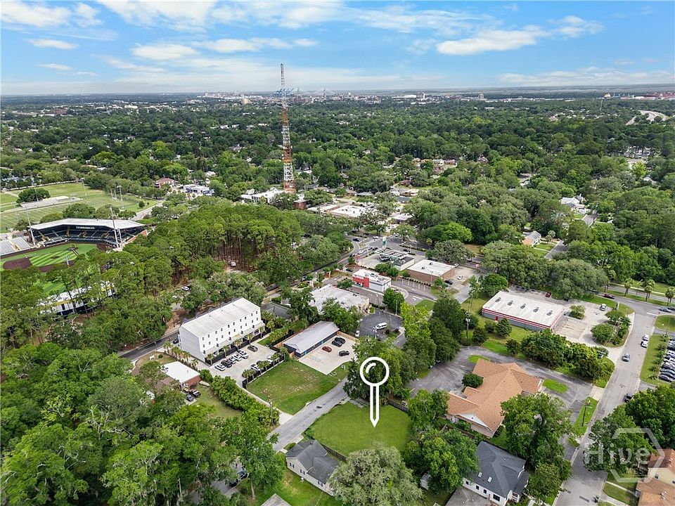 2nd image of 2816,2818,2820 Williams Street