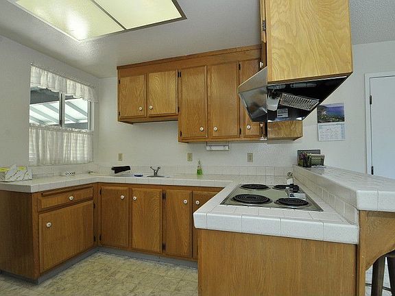 5th image of 1059 Keldon Dr
