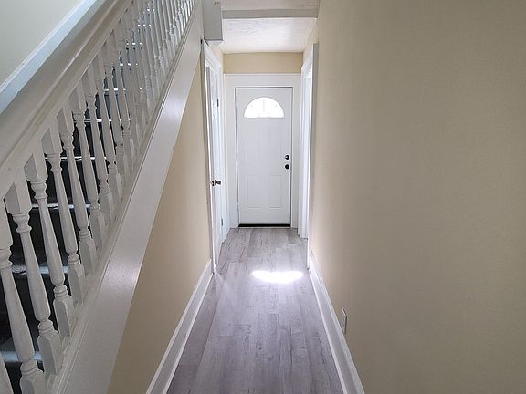 3rd image of 1820 Division Stright Rdg