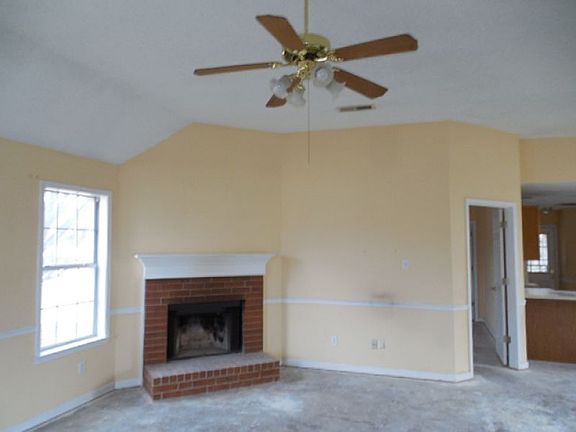 3rd image of 6805 Meadow Chase Ln