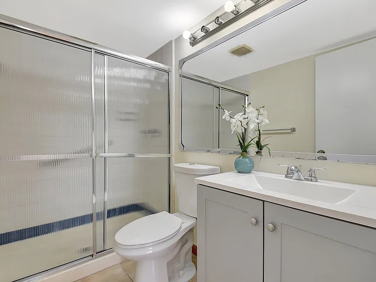 616 Sea Pine Way #C2 — Photo 21