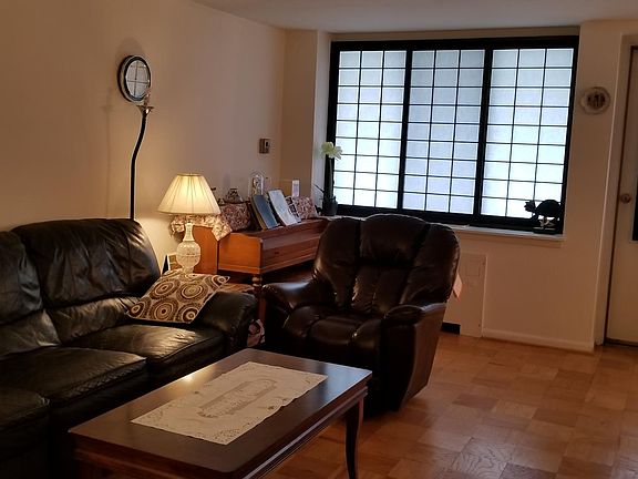 2nd image of 10401 Grosvenor Pl APT 1202