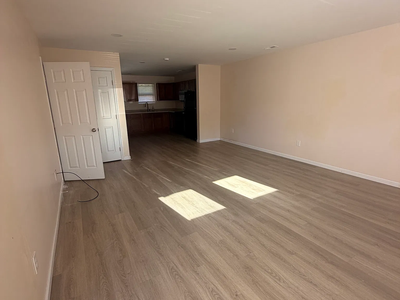 3 bed, 2.5 bath, $1,275 — Photo 2