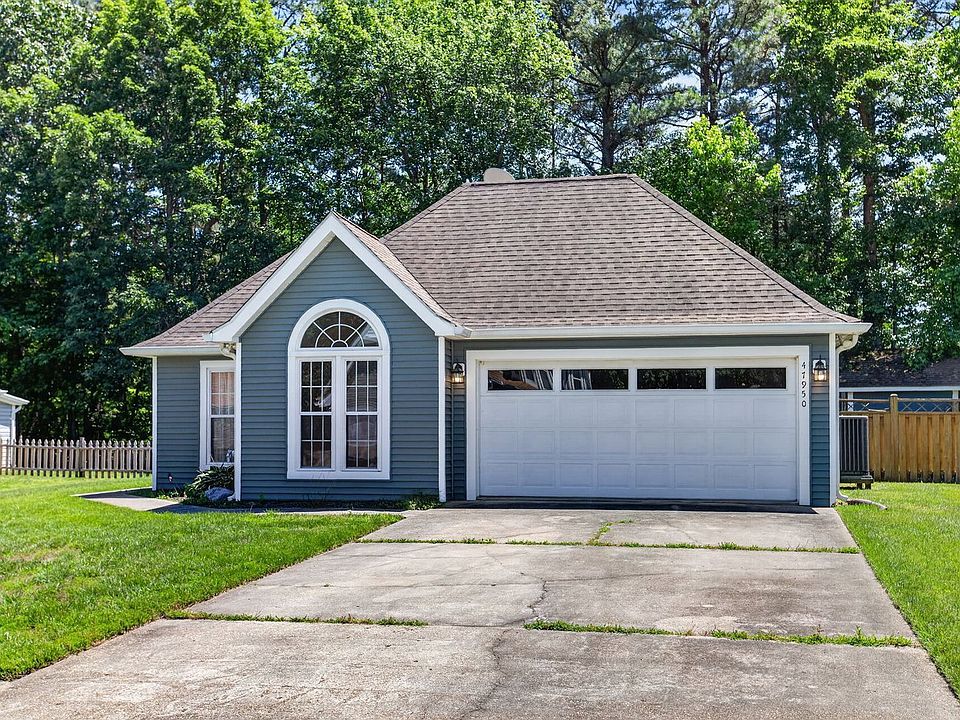1st image of 47950 Mayflower Dr