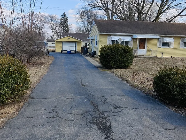 5109 Meadow Ln — Photo 1