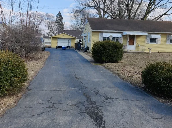 5109 Meadow Ln, Fort Wayne, IN 46809
