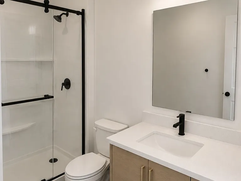 831 5th Ave N #5 — Photo 6