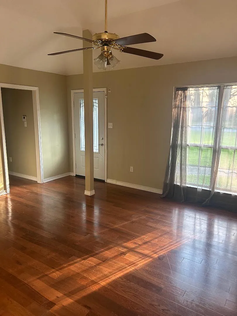 3 bed, 1490 sqft, $1,850 — Photo 3