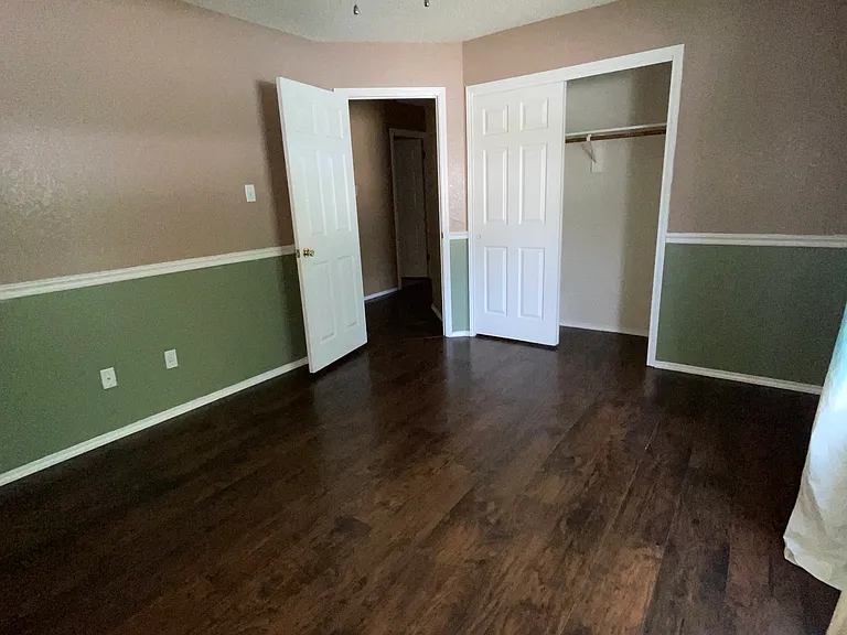 1904 Hollow Ridge Dr — Photo 15