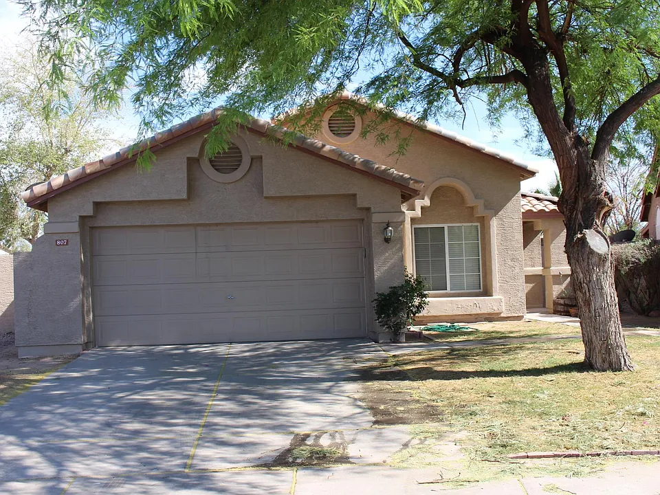 807 W Kesler Ln