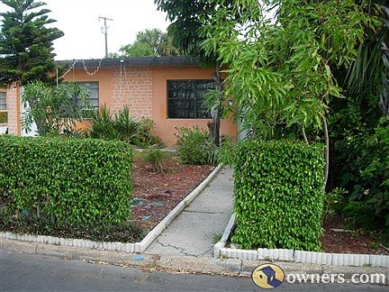 2nd image of 525 46th St